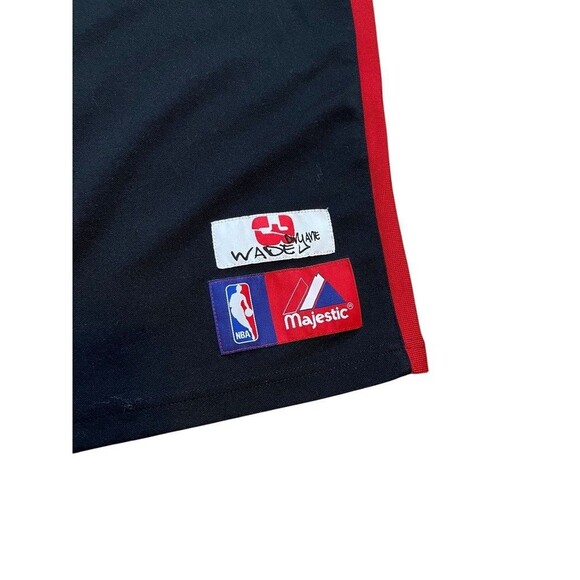 Majestic Miami Heat #3 Dwyane Wade Basketball Jersey Youth Size 14/16 NBA - Picture 6 of 8